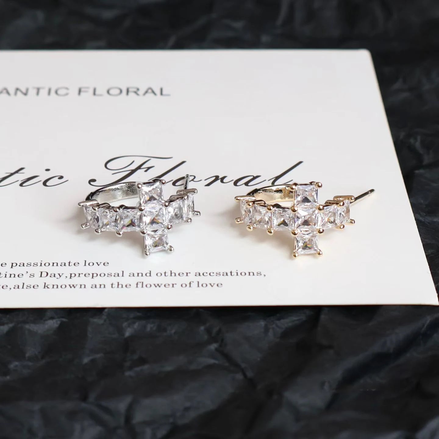 Women Hot Sale Rhinestone Small Hoop Earring Elegant Fashion Chic Glamorous High Quality Jewelry Accessories for Female Causal