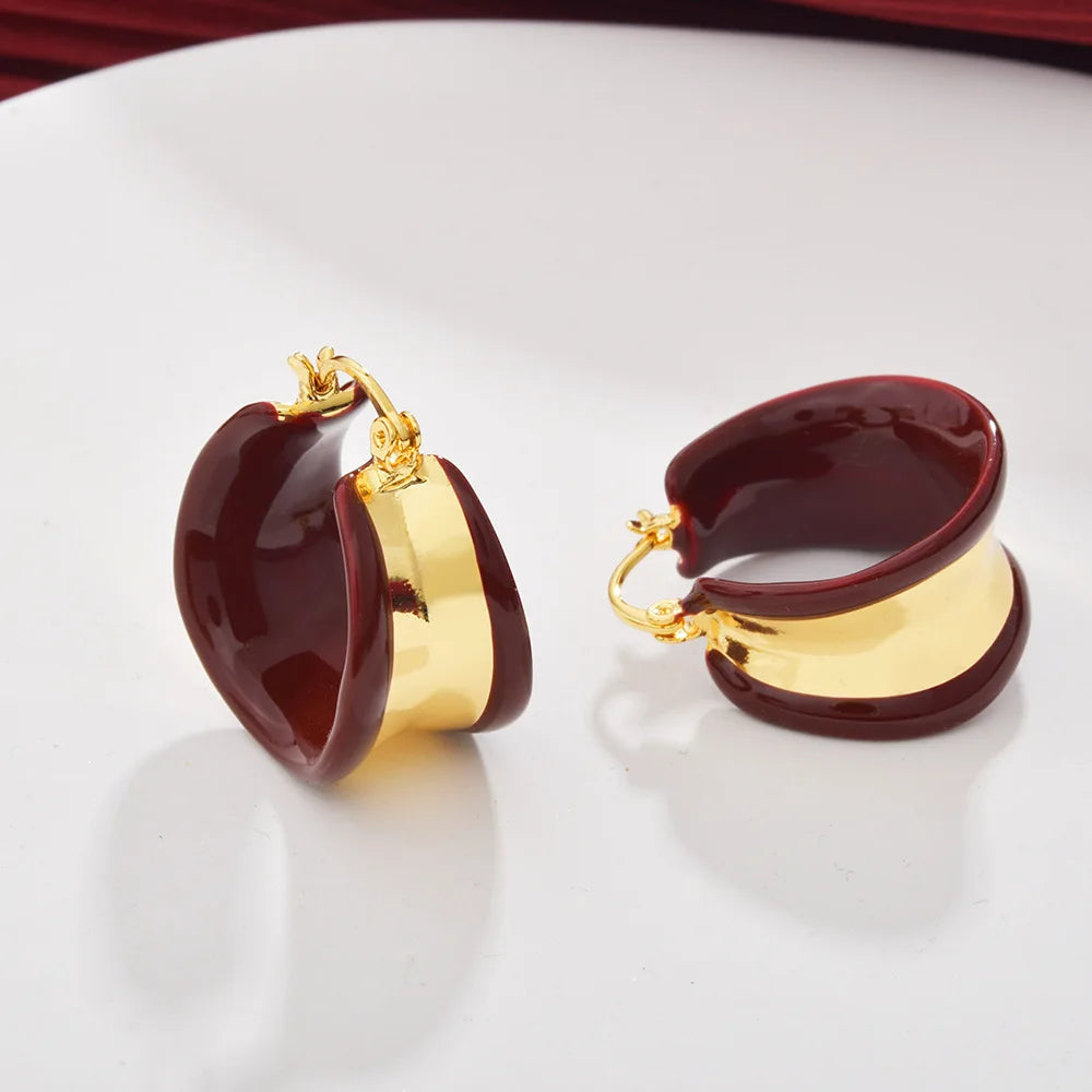 Female Trendy Geometric Earrings Maillard Color Oil Dropping Wide Face Hepburn Style Elegant Retro Chic Fashion Earrings Bulk