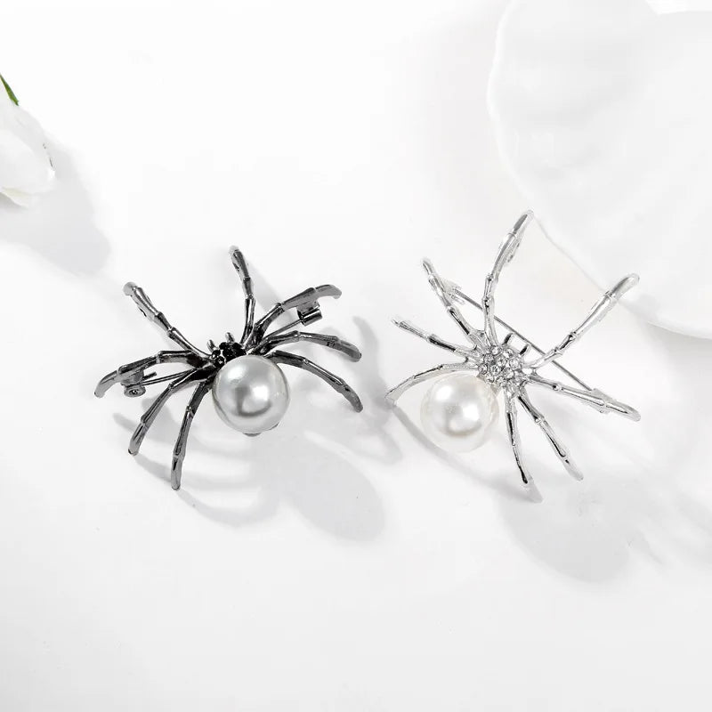 Fashion Imitation Pearl Spider Simple Minimalistic Brooches for Girls Elegant Pins Jewelry for Women Ladies Accessories Chic