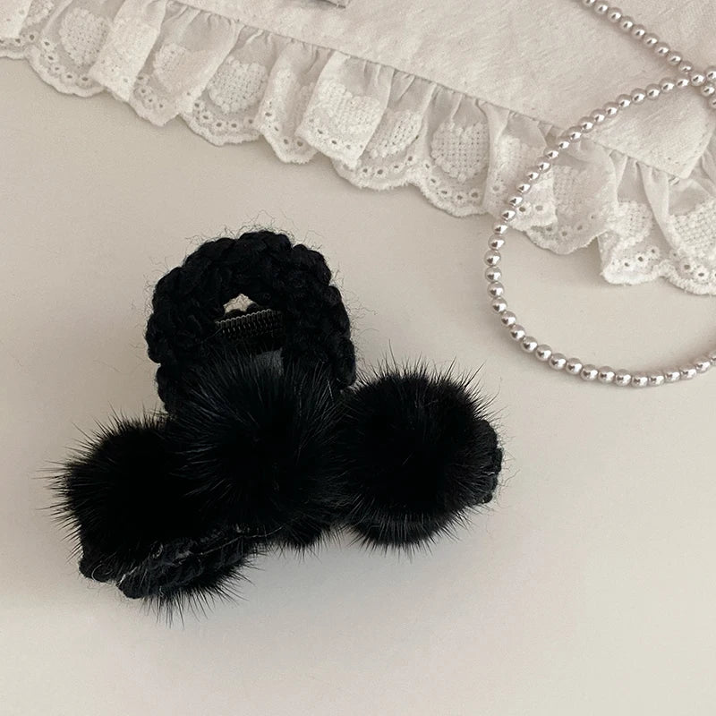 Female Solid Color Fluffy Small Hair Claws Fashion Elegant Vintage Warm Customized Wholesale in Stock Hair Clips Accessories