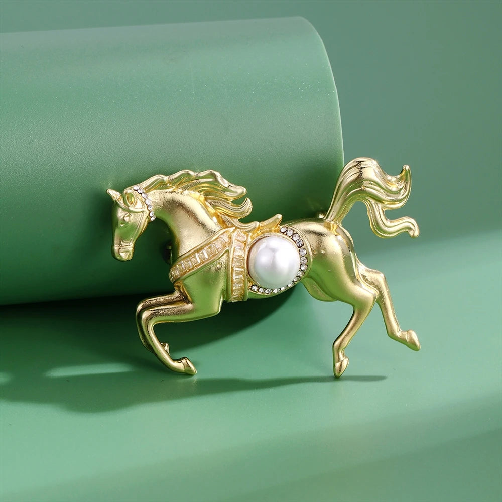 Fashion Animals Horses Sweet Trendy New Year Brooches for Girls Stylish Glamorous Jewelry for Women Ladies Accessories Wholesale
