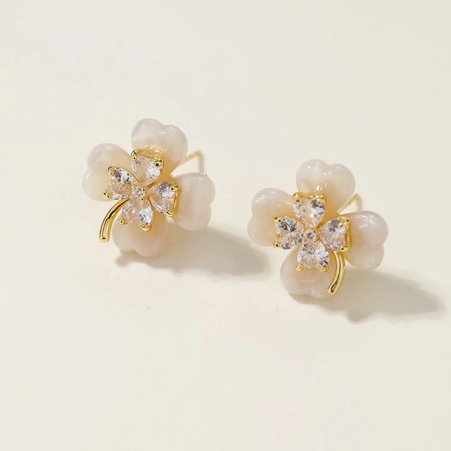 Elegant Trendy Flower Bowknot Stud Earrings with Crystal Rhinestone Gold Plated Women's Jewelry Chinese Supplier Wholesale