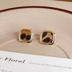 Women New Design Leopard Print Decorative Mini Stud Earring Fashion Chic Elegant Sex Wholesale Jewelry Accessories for Holiday