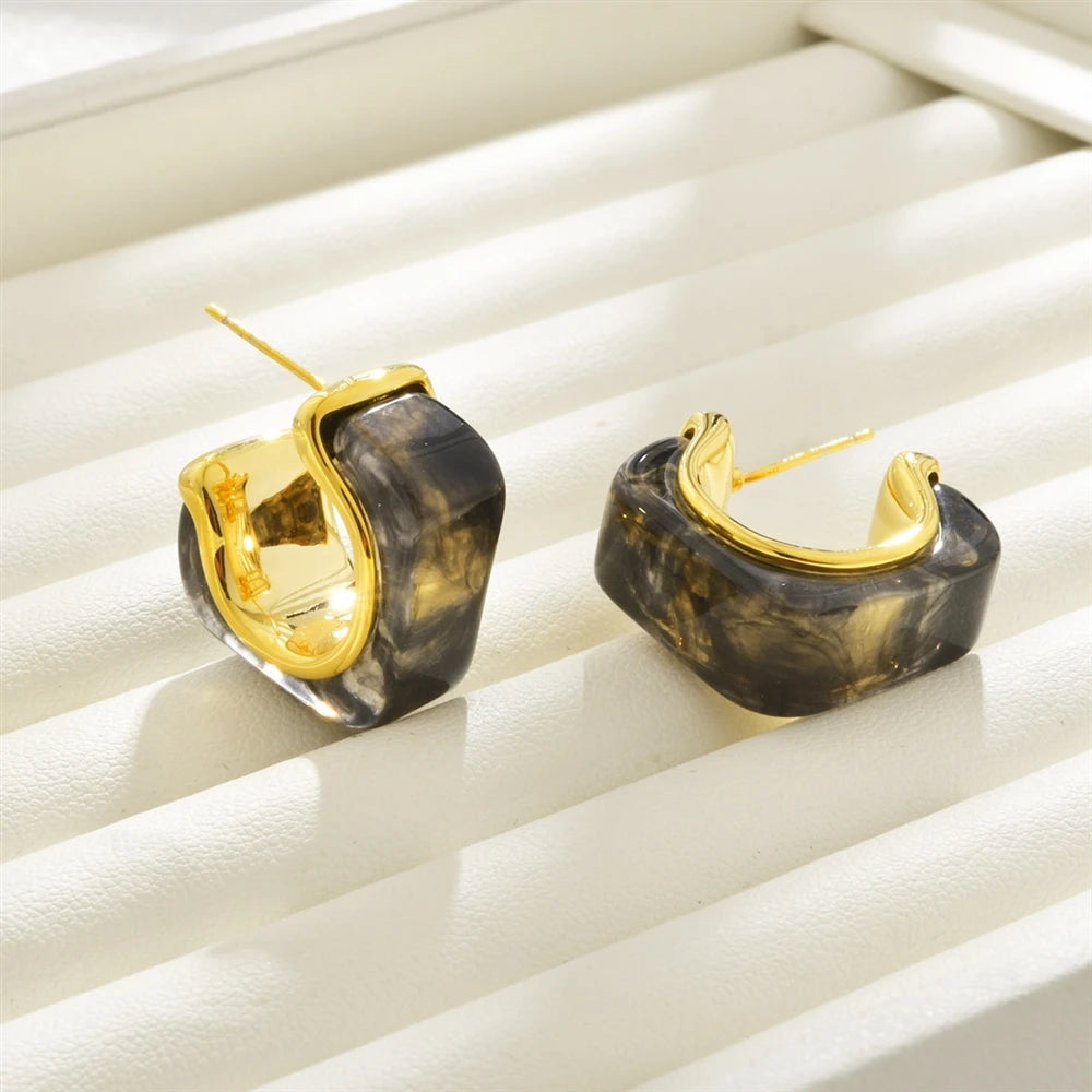Retro Elegant  Geometric  Earrings Amber Resin Unique C-shaped Design Earrings Fashionable Luxury High-end Ear Accessories Women