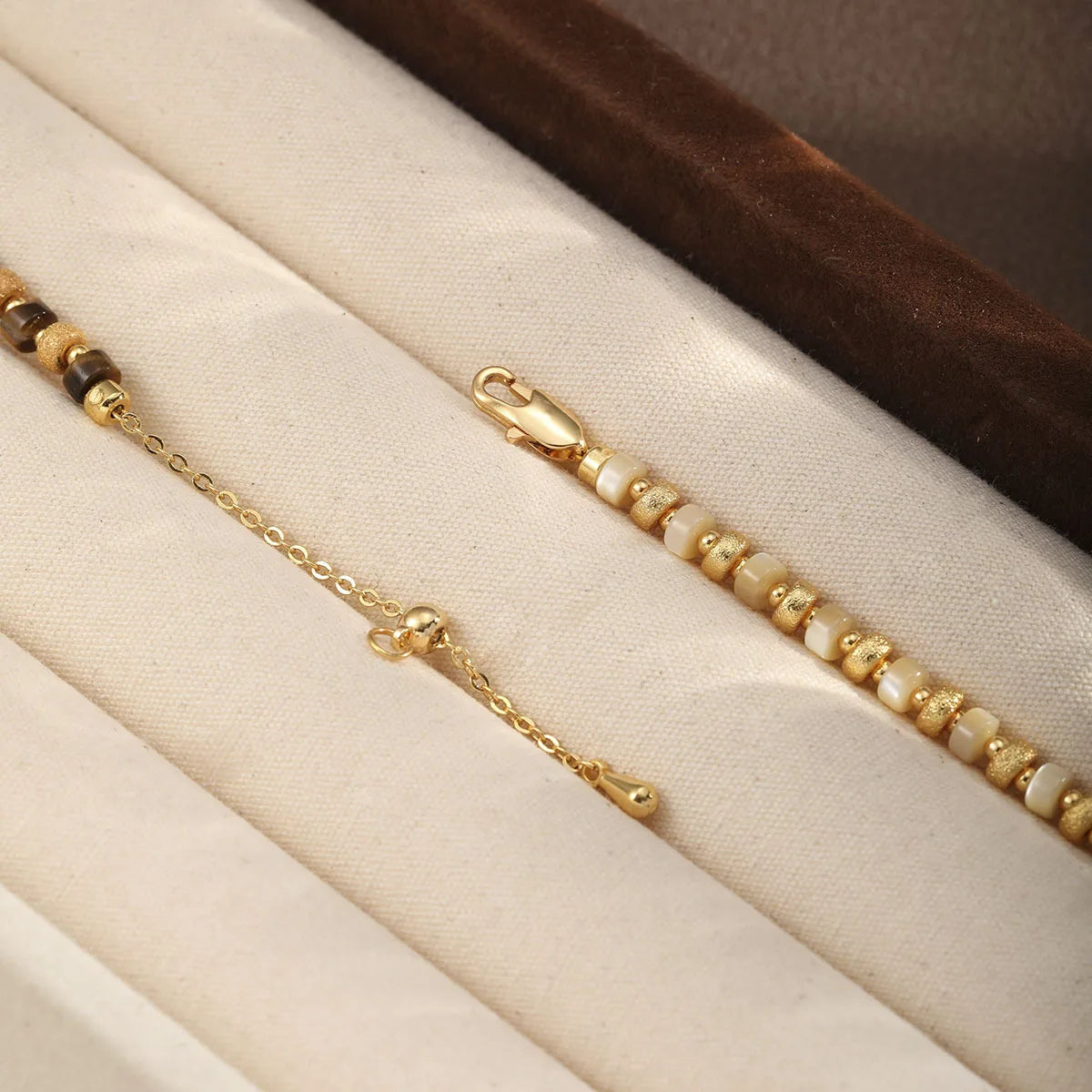 Fashion Tiger Eye Stone Gold Plated Beads Necklaces for Girls Vintage Zen Jewelry for Women Ladies Wholesale China Manufacturer