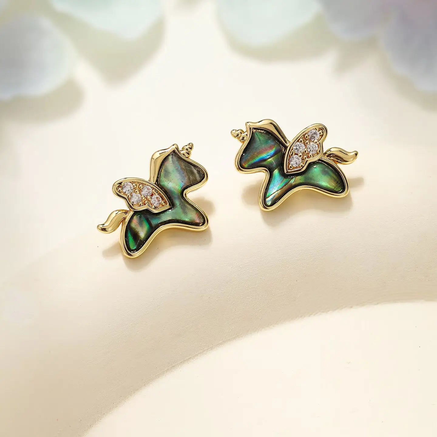 Fashion Trendy Animals Horse Sweet Stud Earrings for Girls Elegant New Year Glamorous Jewelry for Women Ladies Accessories