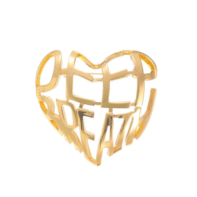 Fashion Simple Heart Shaped Sweet Brooches for Girls Cute Minimalistic Pins Jewelry for Women Ladies Accessories New Design