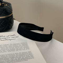 2025 Hot Sale High Quality Elegant Vintage Velvet Wide Headbands Solid Color Female Hairbands Accessory