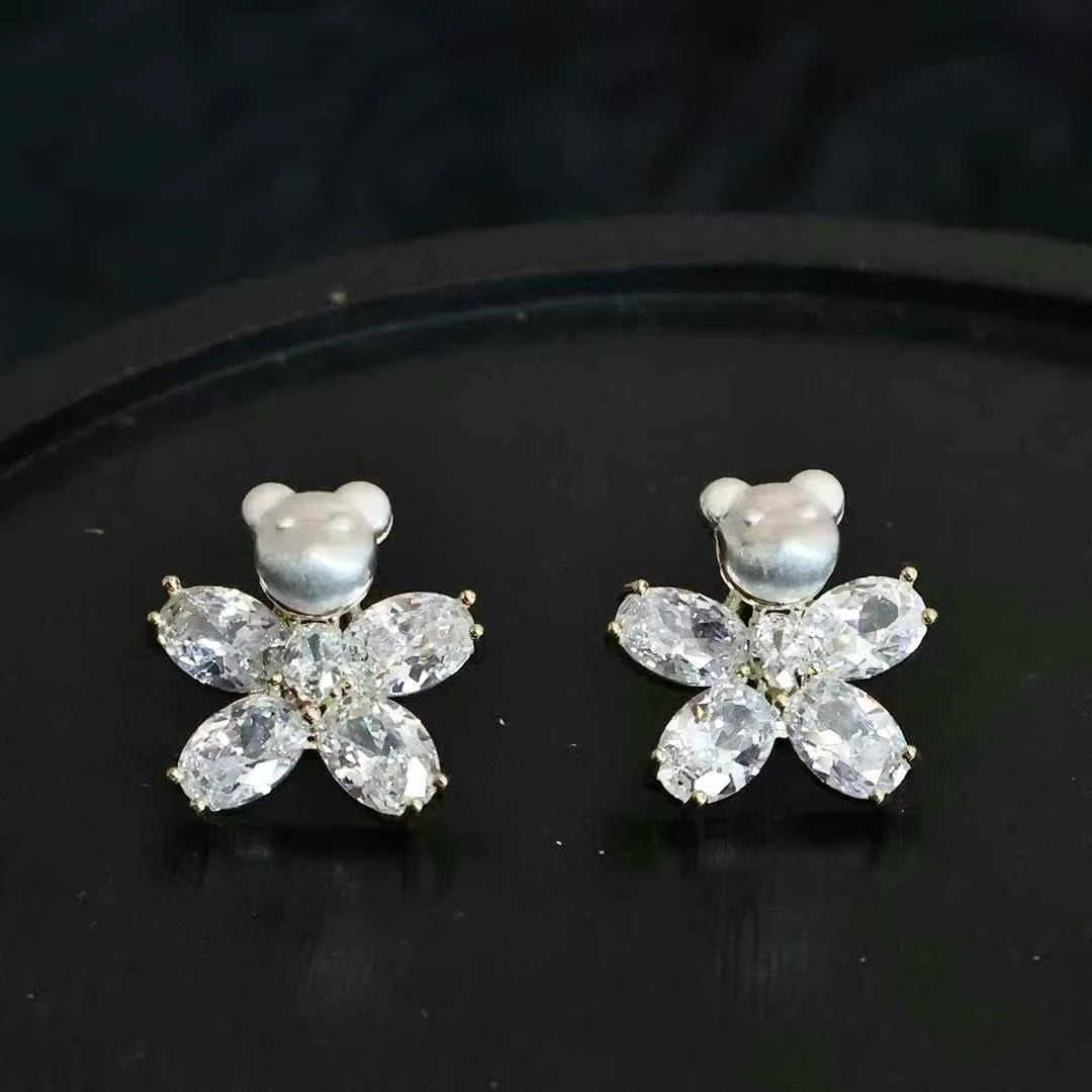 Sweet Simple Alphabet Luxury Stud Earrings for Girls Fine Art Deco Designer Jewellry for Women Ladies Accessories Wholesale