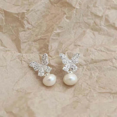 Sweet Simple Imitation Pearl Butterfly Drop Earrings for Girls Trendy Stylish Minimalistic Jewelry for Women Ladies Accessories