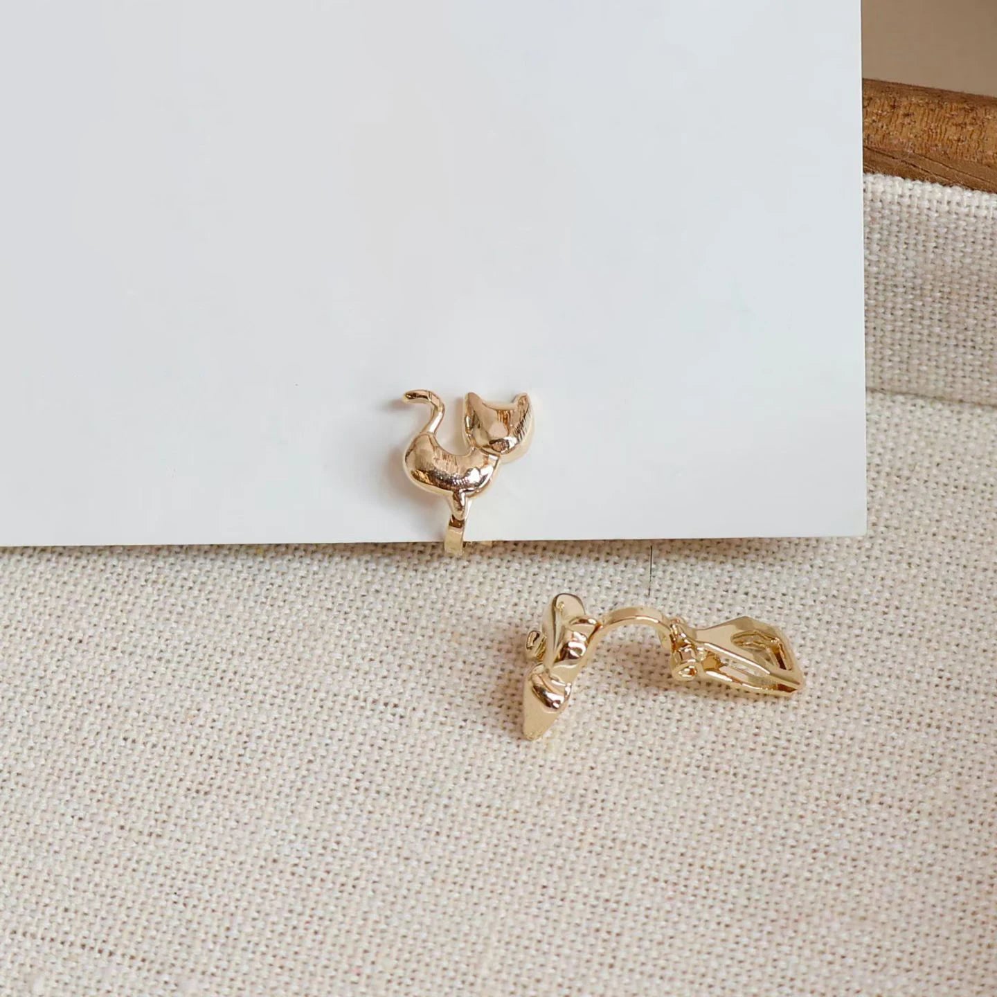 Fashion Vintage Chinese Style Animals Cat Clip on Earrings for Girls Sweet Jewelry for Women Ladies Accessories Wholesale