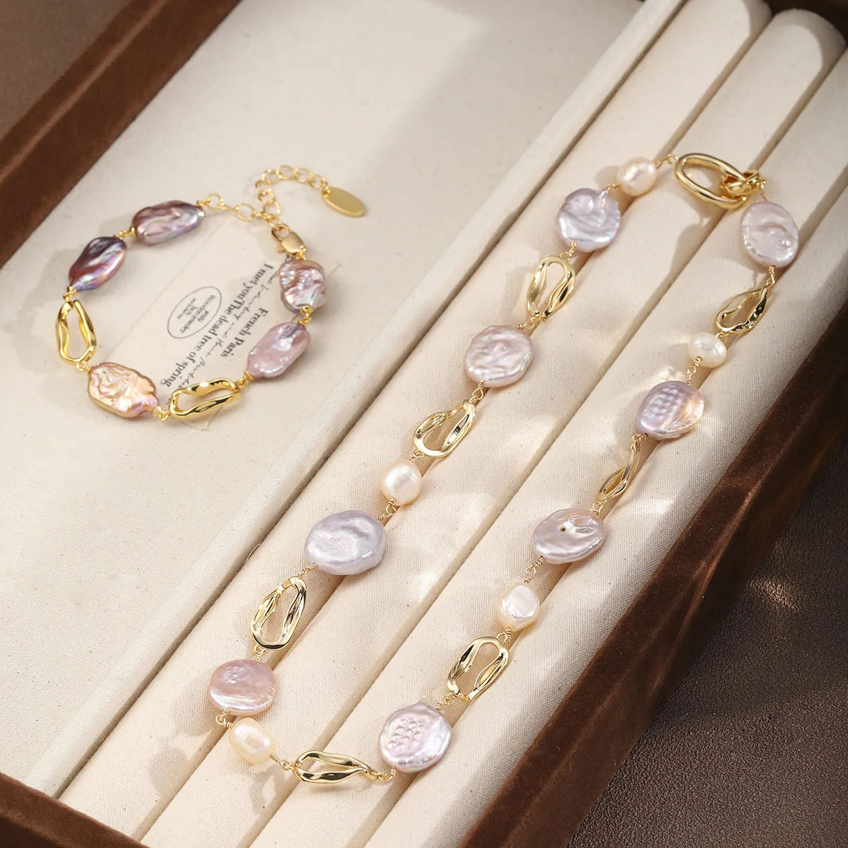 Fashion Freshwater Pearl Baroque Jewelry Sets for Girls Sweet Necklaces Bracelets for Women Ladies Wholesale China Factory