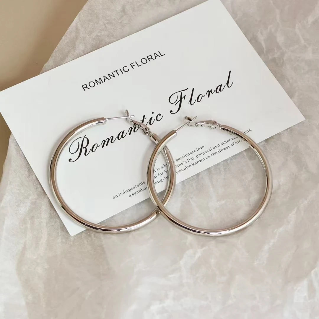 Fashion Trendy Elegant Stylish Hoop Earrings for Girls Cute Sweet Jewelry for Women Ladies Accessories Chinese Supplier Chic