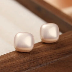 Fashion S925 Silver Minimalistic Sweet Stud Earrings for Girls Trendy Elegant Pearl Jewelry for Women Ladies Wholesale Bulk