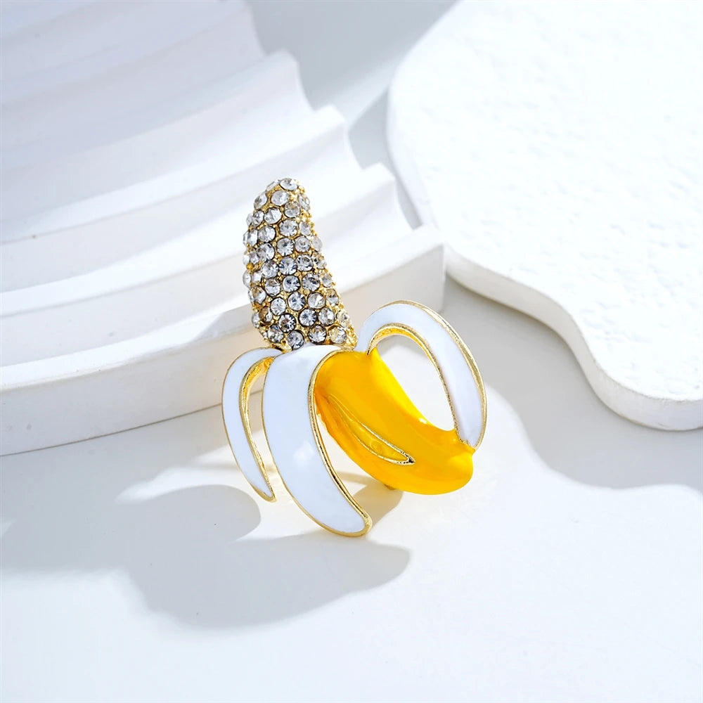 Fashion Glitter Bananas Fruits Brooches for Girls Sweet Trendy Stylish Glamorous Pins Jewelry for Women Ladies Accessories