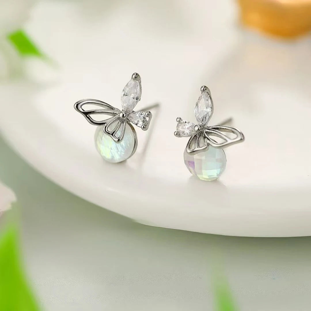 Women New Design Flower Shape Butterfly Heart Decorative Mini Stud Earring Fashion Elegant Simple Bulk Daily Jewelry Accessory
