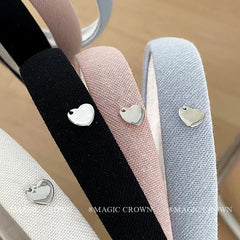 Hot Sale Fabric Solid Color Wide Alloy Headbands Classic Elegant Fashion Heart Decorative in Stock Hairbands Accessory for Kids