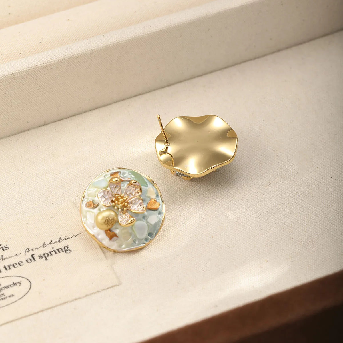 Fashion S925 Silver Freshwater Pearl Shell Stud Earrings for Girls Boho Stud Earrings for Girls 18K Gold Jewelry for Women Lady
