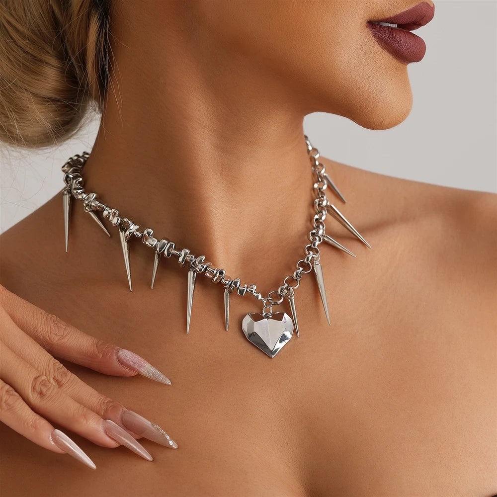 Sweet Spicy Punk Trendy Fashion Necklaces for Girls Glamorous Art Deco Charms Jewelry for Women Ladies Accessories Wholesale