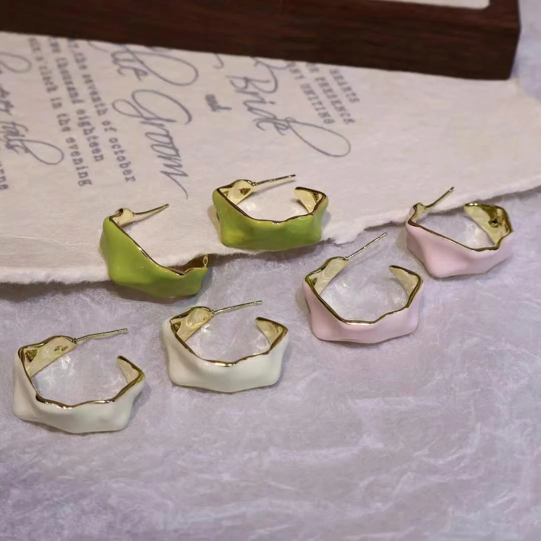 Sweet Solid Color Fashion Simple Minimalistic Hoop Earrings for Girls Charms Trendy Jewelry for Women Ladies Accessories Chic