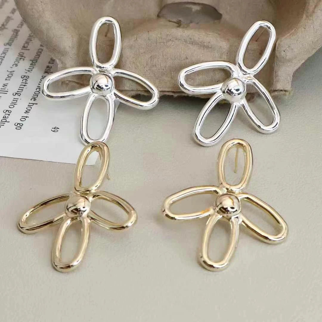 Simple Fashion Stylish Bold Designer Stud Drop Earrings for Girls Elegant Graceful Art Deco Jewelry for Women Ladies Accessories
