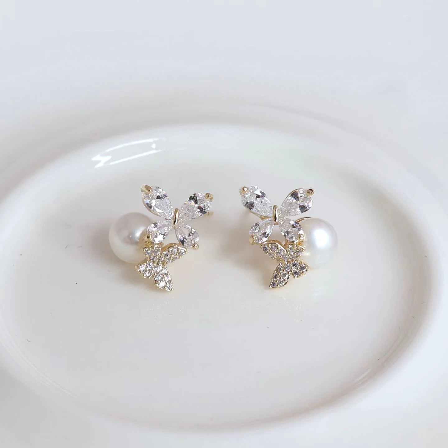 Sweet Elegant Imitation Pearl Stud Earrings for Girls Cute Animals Bowknot Bunny Jewelry for Women Ladies Accessories Rabbit