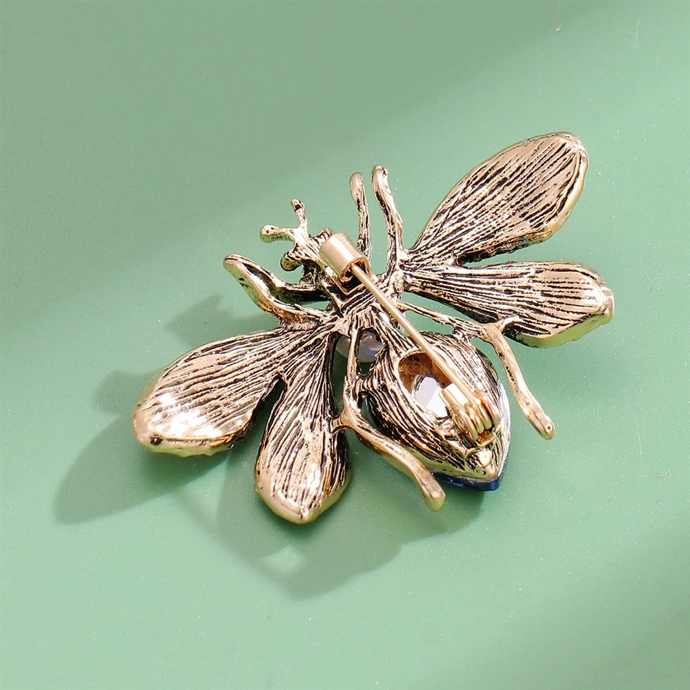 Fashion Luxury Animals Bees Vintage Rhinestone Brooches for Girls Sweet Elegent Retro Pins Jewelry for Women Ladies Accessories