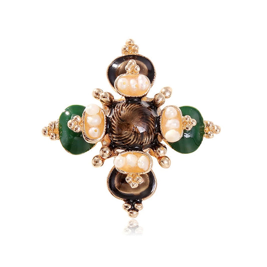 Fashion French Style Vintage Retro Elegant Brooches for Girls Graceful Pins Jewelry for Women Ladies Accessories New Design
