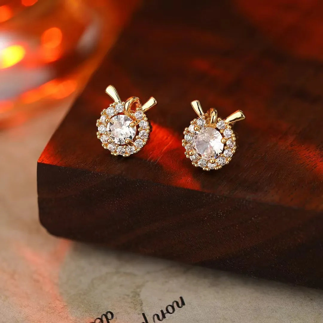 Ladies Flower Imitation Pearl Small Mini Stud Earring Fashion Chic Sparking Lightweight Jewelry Accessories for Women Daily Use
