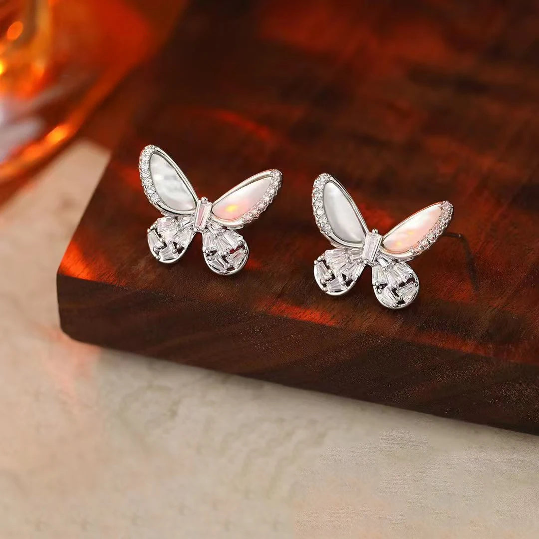 Sweet Butterfly Bowknot Glitter Stud Earrings for Girls Elegant Cute Jewellry for Women Ladies Accessories Chinese Supplier