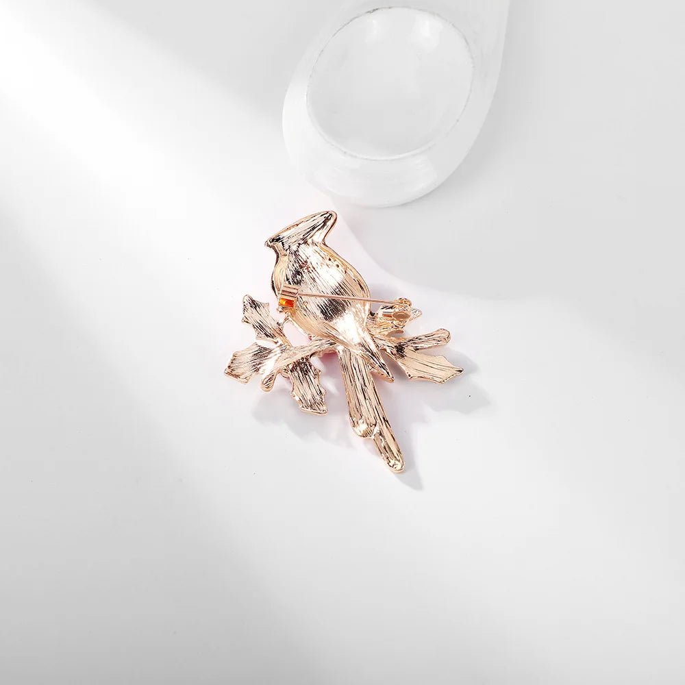 Fashion Red Birds Sweet Elegant Animals Brooches for Girls Glamorous Charms Pins Jewelry for Women Ladies Accessories Wholesale