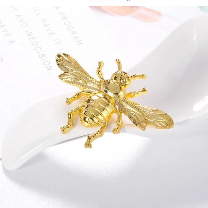 Fashion Trendy Sweet Trendy Bees Animals Brooches for Girls Stylish Pins Jewelry for Women Ladies Accessories Wholesale Chic