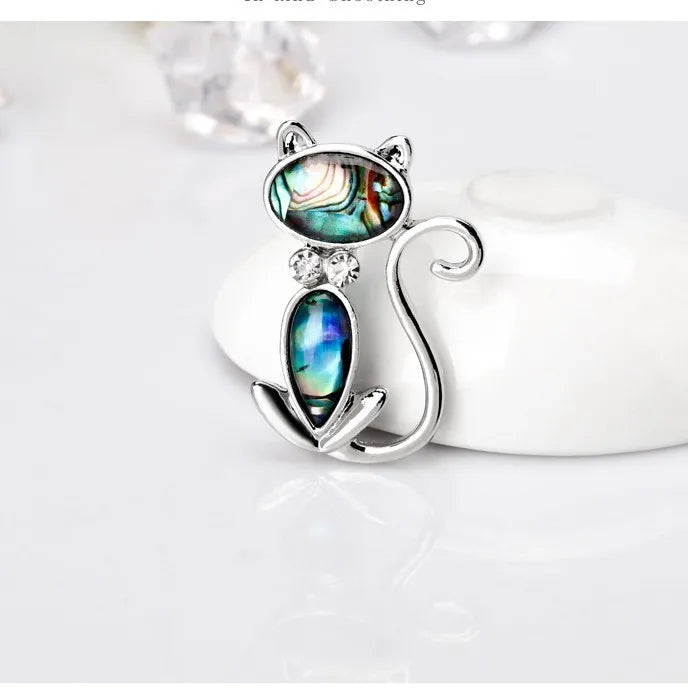 Fashion Sweet Retro Vintage Cat Cute Brooches for Girls Puppy Stylish Pins Jewelry for Women Ladies Accessories Chinese Supplier