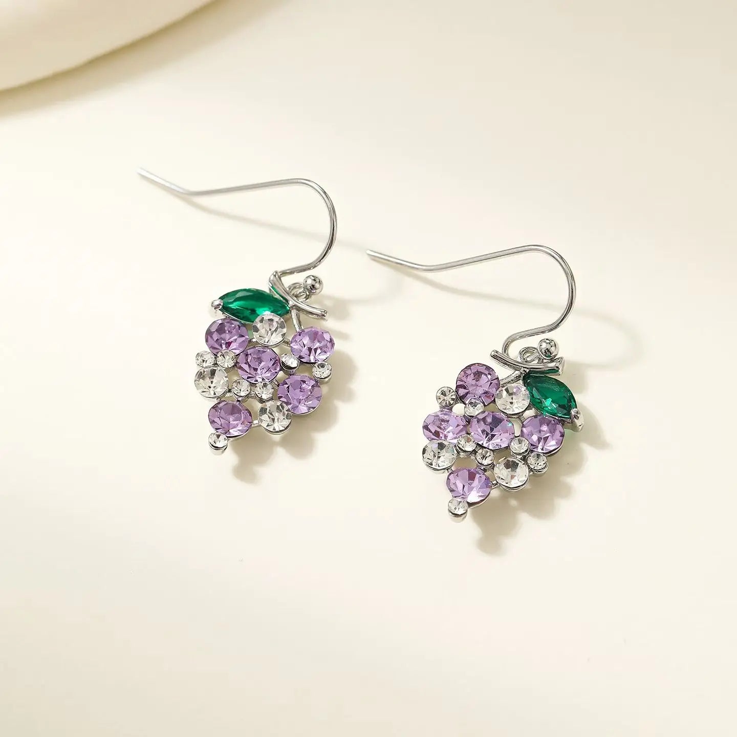 Dainty Grapes Fruits Glitter Heart Drop Earrings for Girls Imitation Pearl Rhinestone Jewelry for Women Ladies Accessories
