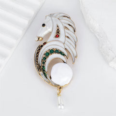 Fashion Animals Horses Sweet Trendy Brooches for Girls Elegant New Year Pins Jewelry for Women Ladies Accessories Wholesale