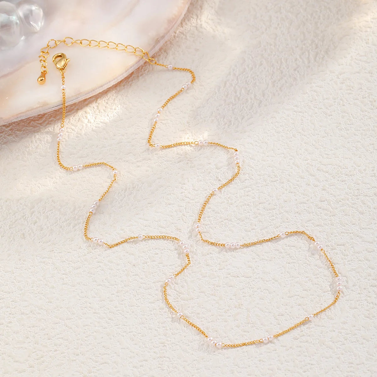 Fashion 18K Gold Plated Pendent Simple Minimalistic Necklaces for Girls Sweet Jewelry for Women Ladies Wholesale China Factory