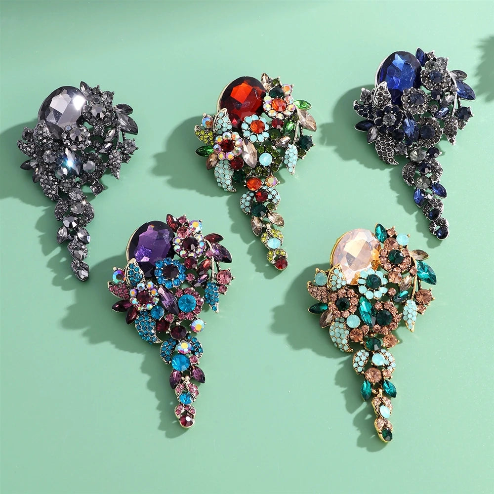 Fashion Glitter Rhinestone Sparking Elegant Brooches for Girls Sweet Dainty Jewelry Pins for Women Ladies Accessories Hot Sale