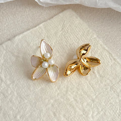 Fashion Flower Copper 18K Gold Plated S925 Silver Stud Earrings for Girls Freshwater Pearl Jewelry for Women Ladies Wholesale