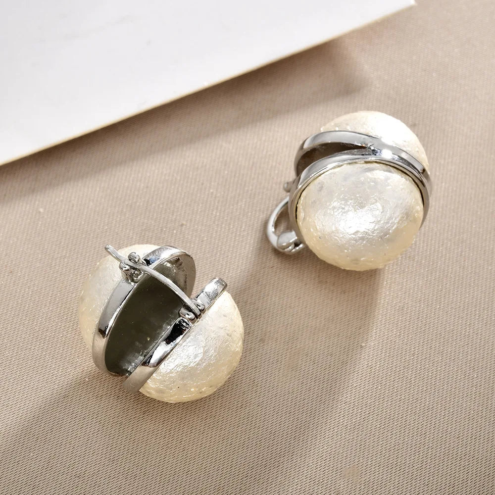 French Light Luxury Double-Sided Pearl Ear Buckles Retro Style Fashion Geometric Ear Studs Snowflake Beads Niche Earrings Women