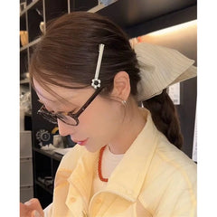 Hot Sale Silver Flower Small Alligator Clips Fashion Simple Chic Elegant in Stock Hair Claw Clamps Accessories for Women Daily