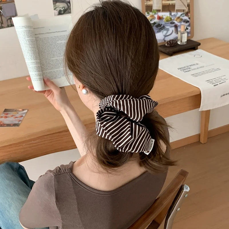 Fashion Trendy Simple Stripe Scrunchies for Girls Minimalistic Hair Ties for Women Ladies Hair Accessories Chinese Supplier