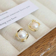 Women Minimalistic Imitation Pearl Small Stud Earring Fashion Elegant Graceful Simple Bulk Jewelry Accessories for Female Office