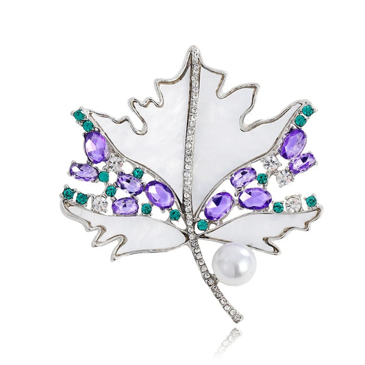 Fashion Leafs Maple Sweet Elegant Brooches for Girls Trendy Stylish Jewelry for Women Ladies Accessories Wholesale New Design