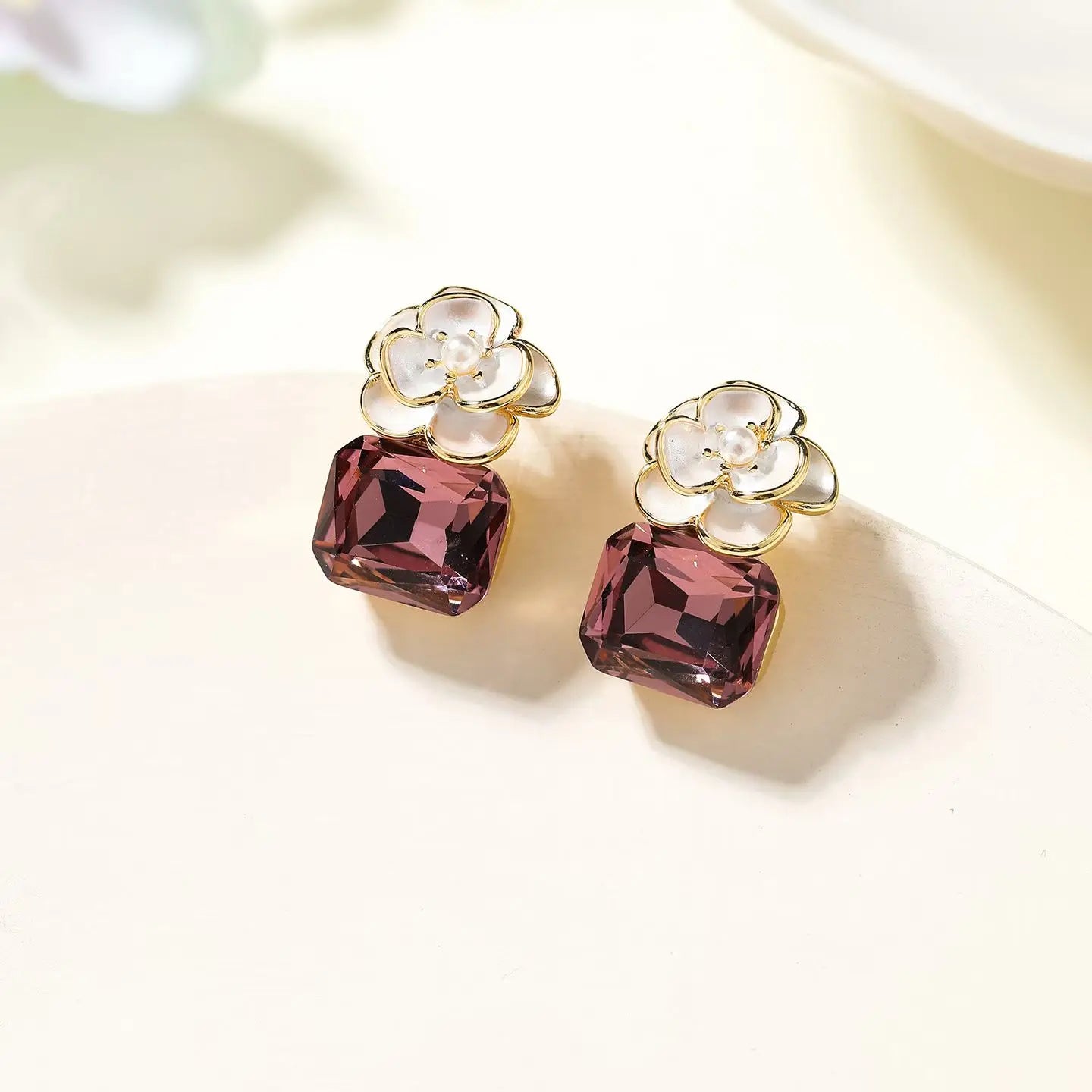 Female Butterfly Shape Shell Rhinestone Crystal Small Stud Earring Fashion Sweet Cute High Quality Jewelry Accessories for Daily