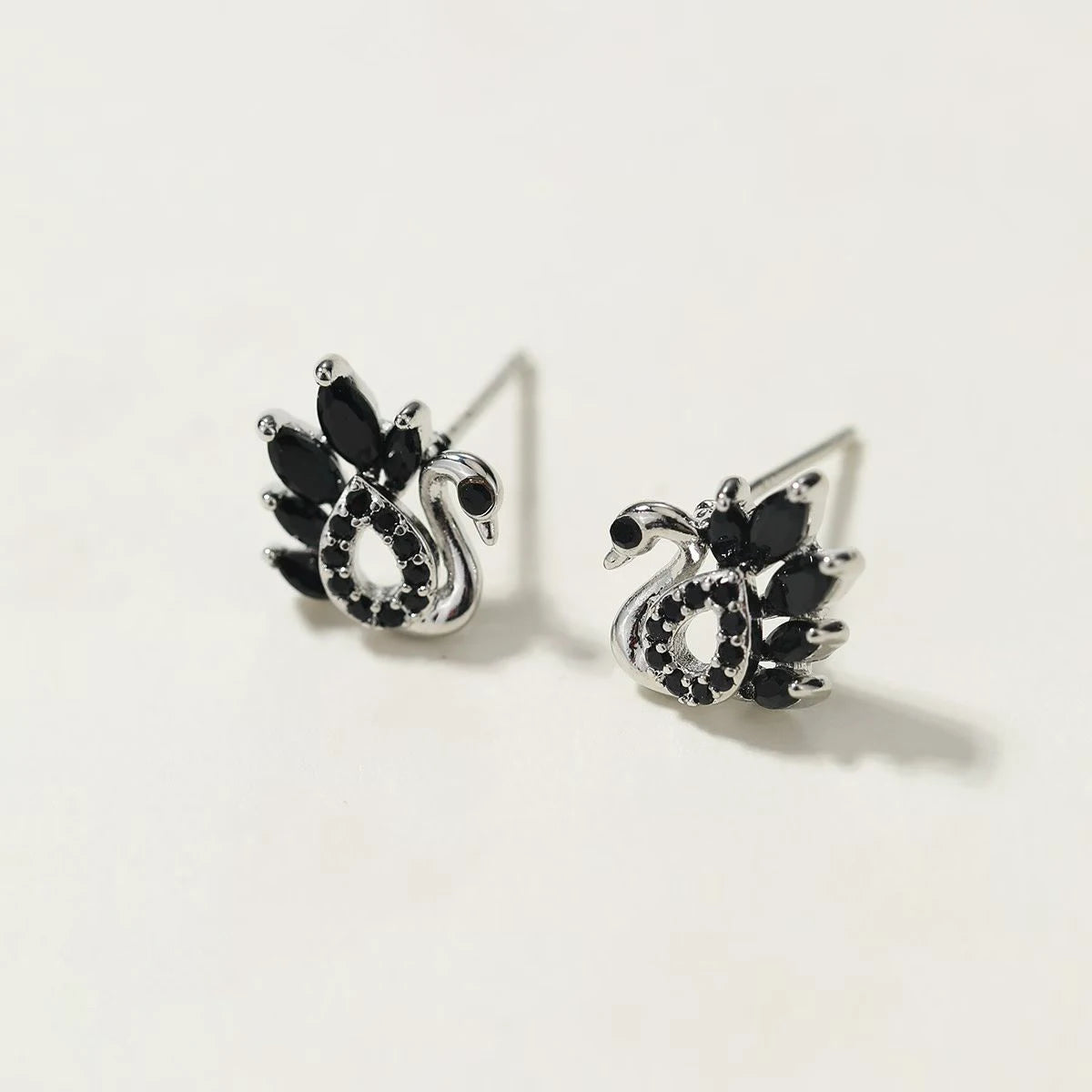 Fashion Rhinestone Swan Glitter Dainty Drop Earrings for Girls Sweet Flowers Jewellry for Women Ladies Accessories Wholesale