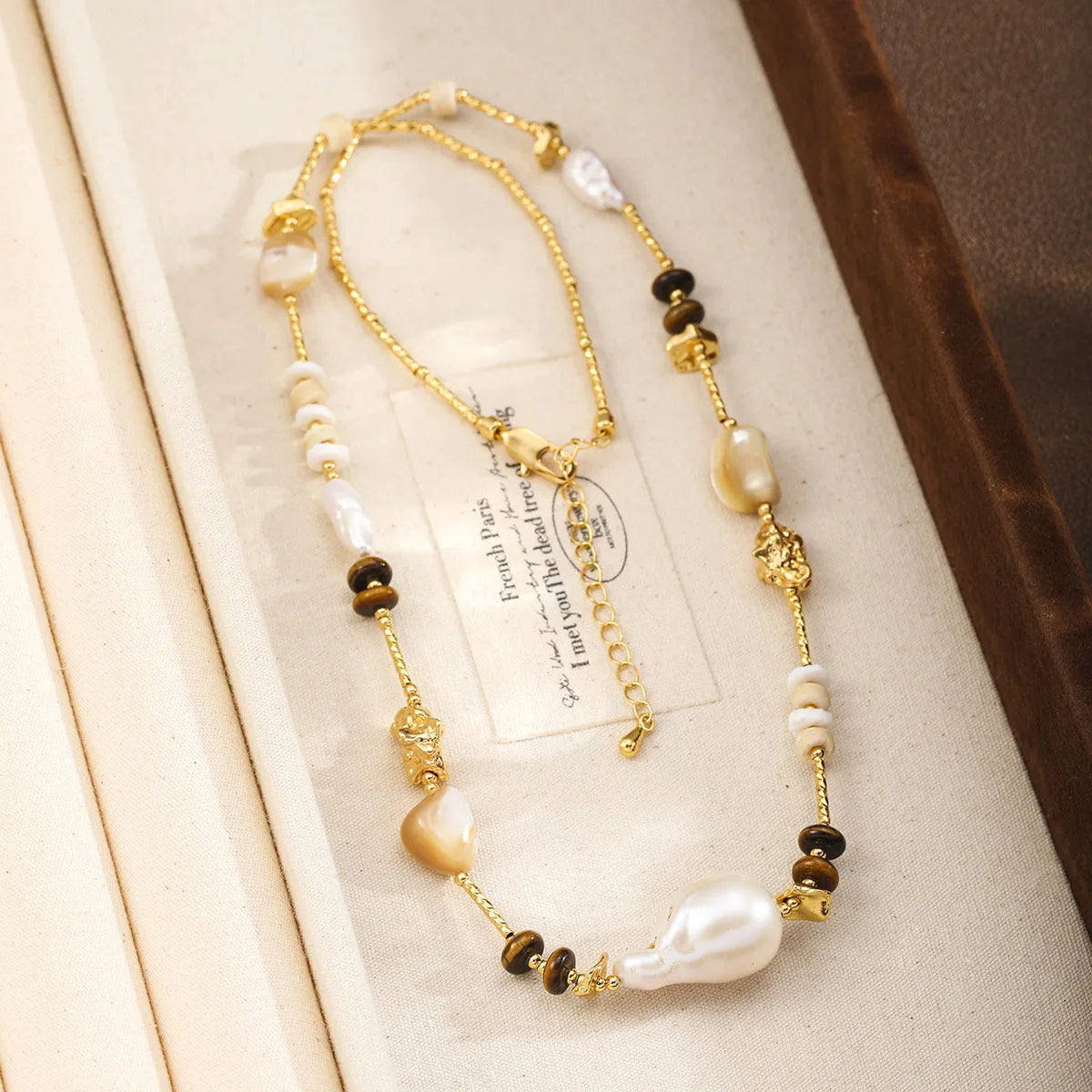 Fashion Baroque Pearl Shell Tiger Eye Stone Beads Necklaces for Girls Vintage Jewelry for Women Ladies Wholesale China Factory