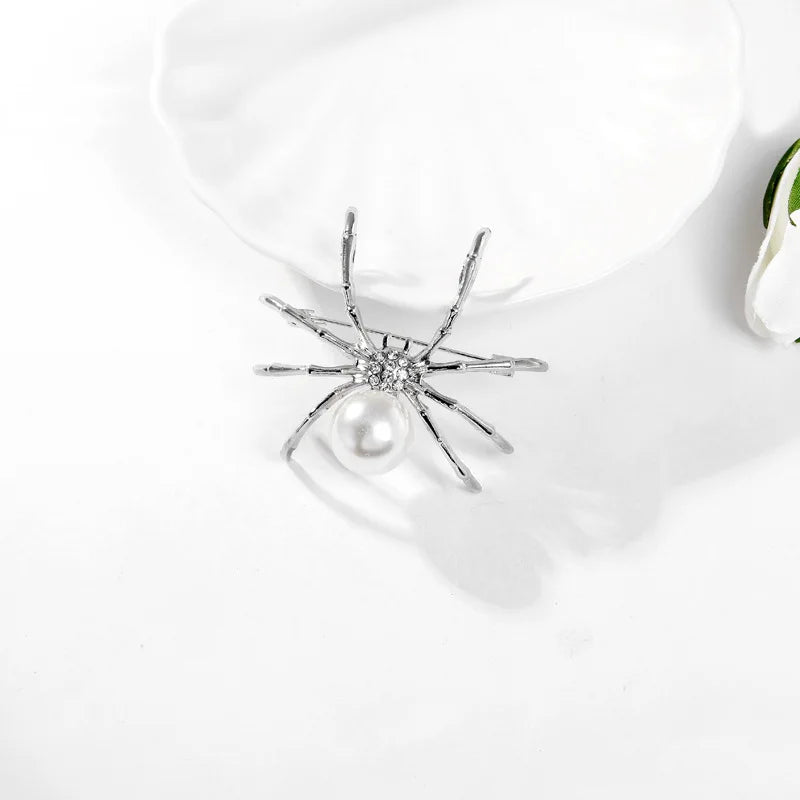 Fashion Imitation Pearl Spider Simple Minimalistic Brooches for Girls Elegant Pins Jewelry for Women Ladies Accessories Chic