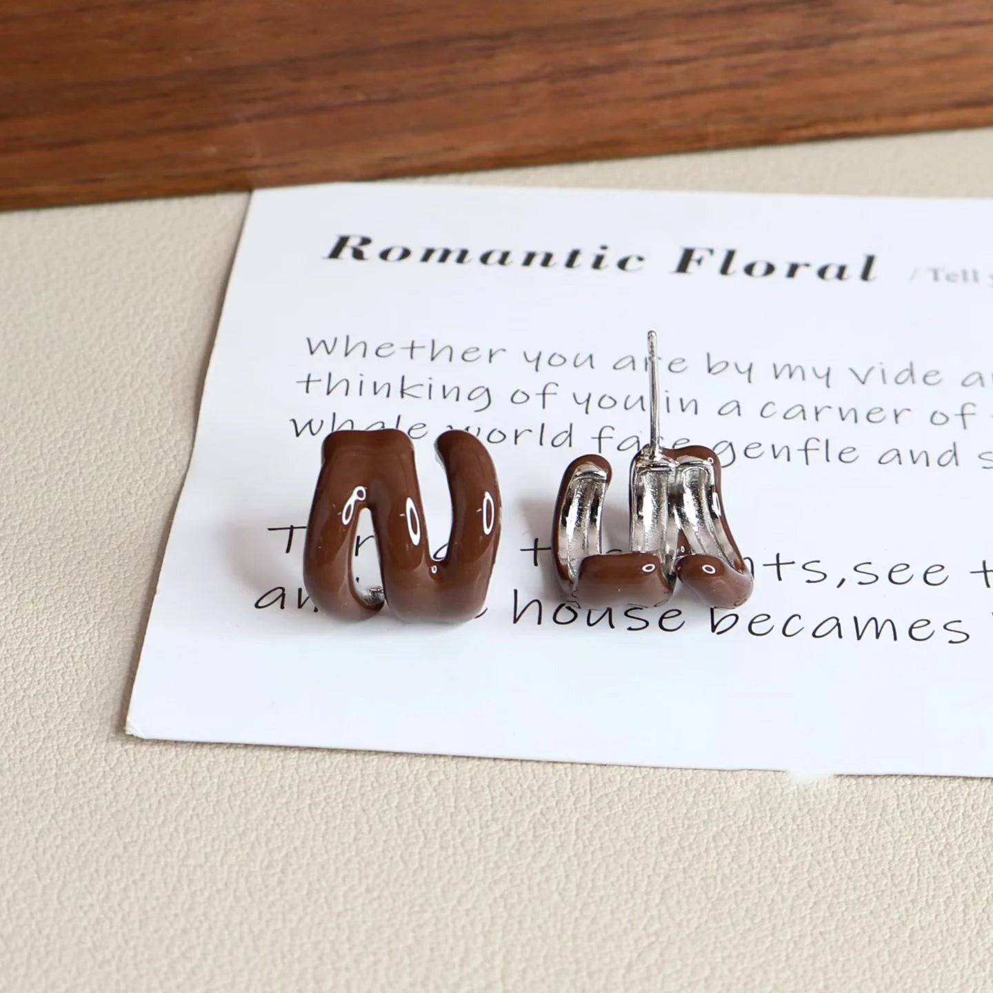 Fashion Simple Minimalistic Elegant Hoop Earrings for Girls Sweet Glamorous Dainty Vintage Jewelry for Women Ladies Accessories