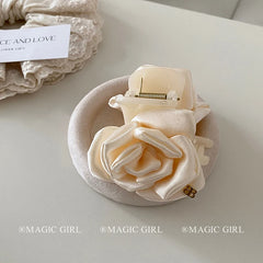 New Arrival Gentle Flower Hair Claw Clips for Women Hair Style Luxurious Hair Accessories Elegant Barrettes With Pearl Crystal