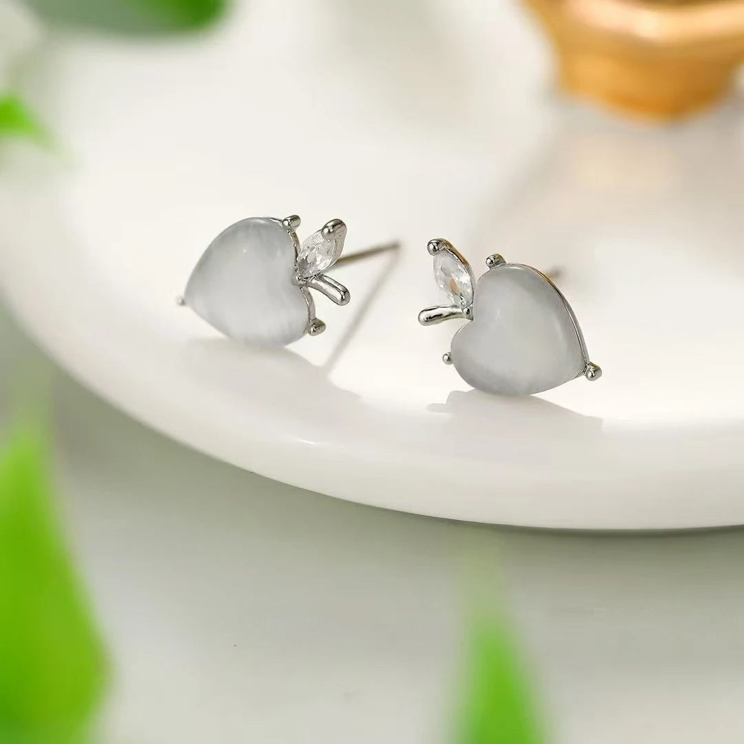 Women New Design Flower Shape Butterfly Heart Decorative Mini Stud Earring Fashion Elegant Simple Bulk Daily Jewelry Accessory